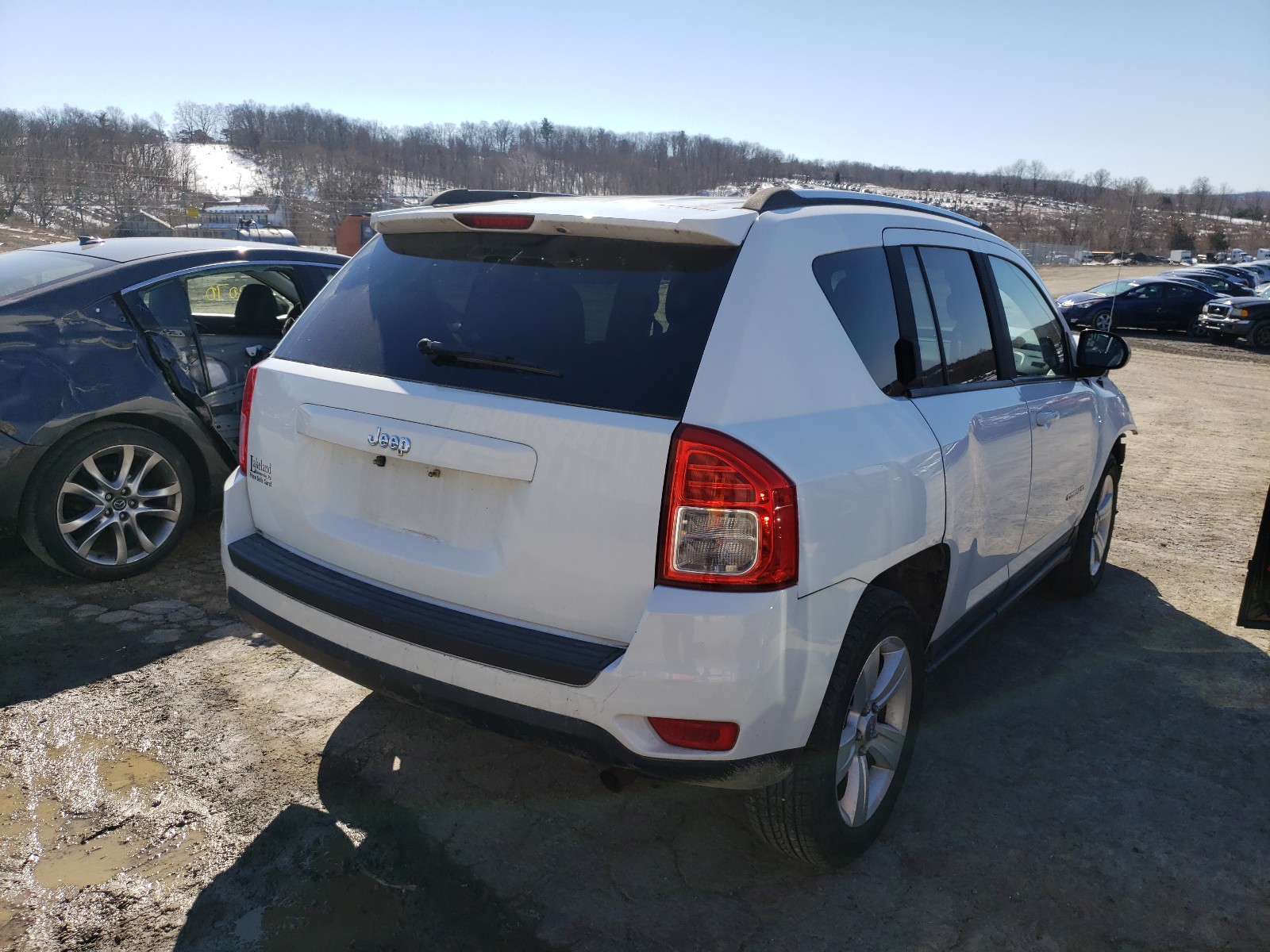 Photo 3 VIN: 1J4NT1FA3BD289996 - JEEP COMPASS SP 