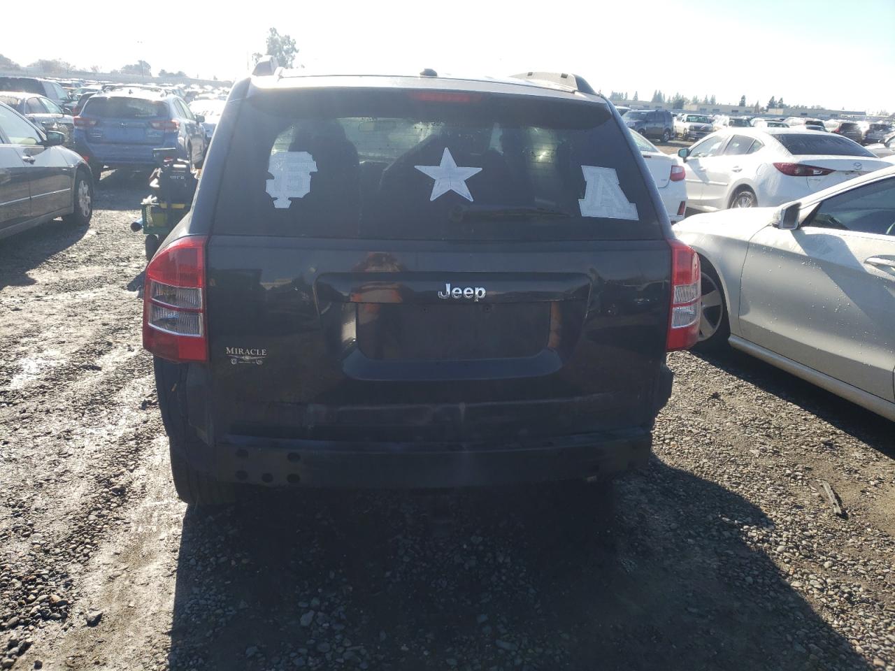 Photo 5 VIN: 1J4NT1FA4AD641451 - JEEP COMPASS 