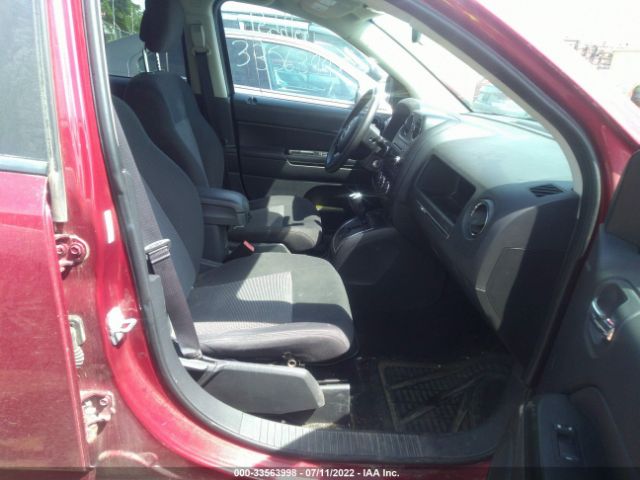 Photo 4 VIN: 1J4NT1FA4BD178602 - JEEP COMPASS 