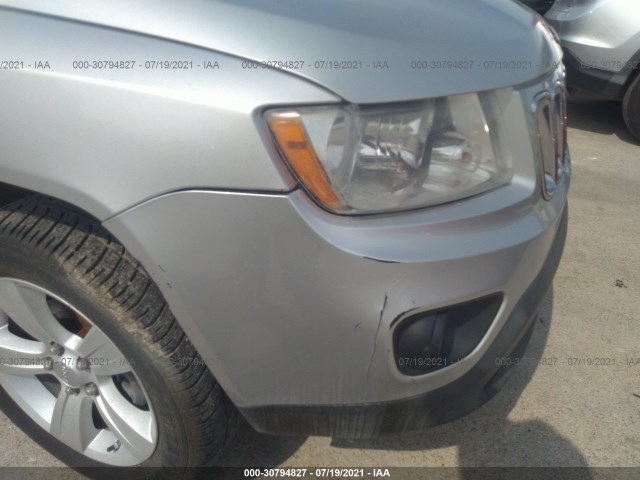 Photo 5 VIN: 1J4NT1FA4BD259986 - JEEP COMPASS 