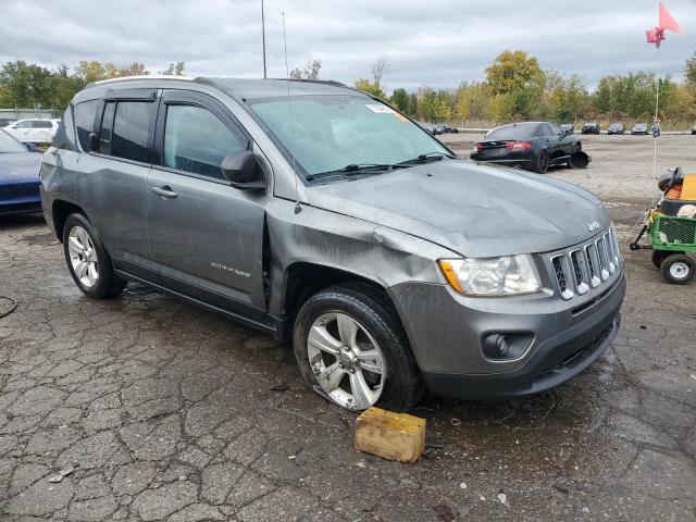 Photo 3 VIN: 1J4NT1FA4BD261057 - JEEP COMPASS 