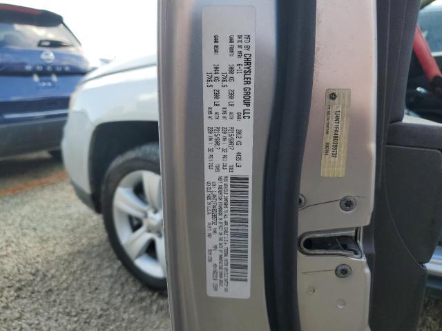 Photo 13 VIN: 1J4NT1FA4BD285732 - JEEP COMPASS SP 