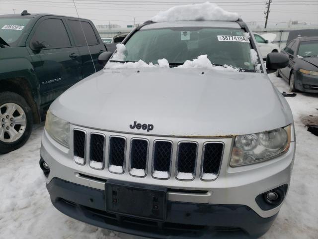 Photo 4 VIN: 1J4NT1FA5BD138111 - JEEP COMPASS 