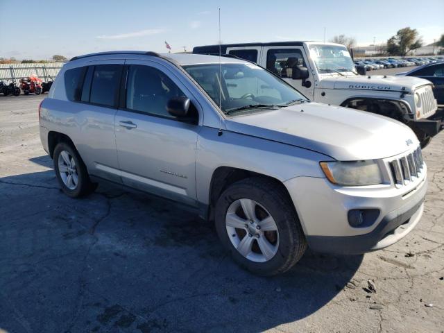 Photo 3 VIN: 1J4NT1FA6BD240971 - JEEP COMPASS SP 