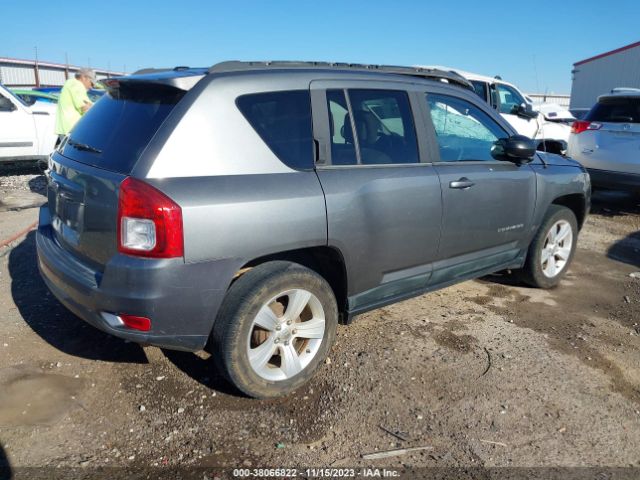 Photo 3 VIN: 1J4NT1FA6BD245619 - JEEP COMPASS 