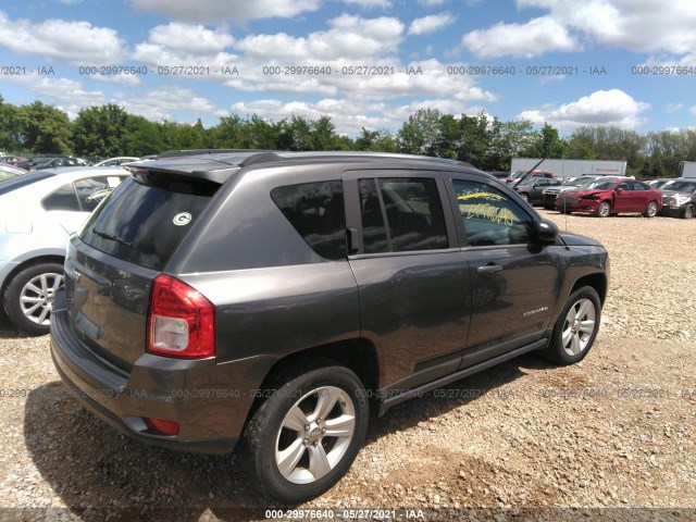 Photo 3 VIN: 1J4NT1FA7BD213424 - JEEP COMPASS 