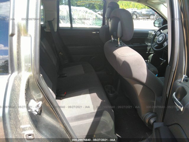 Photo 7 VIN: 1J4NT1FA7BD213424 - JEEP COMPASS 