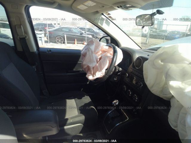 Photo 4 VIN: 1J4NT1FA8BD139401 - JEEP COMPASS 