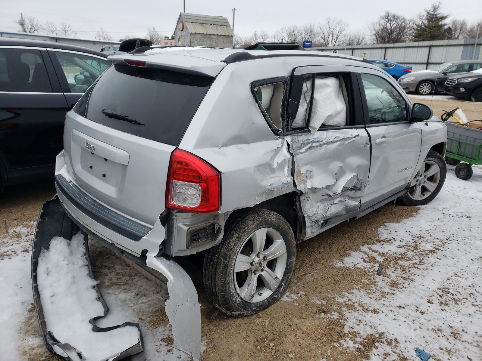 Photo 3 VIN: 1J4NT1FA8BD143884 - JEEP COMPASS SP 