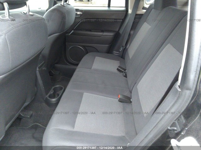 Photo 7 VIN: 1J4NT1FA8BD165710 - JEEP COMPASS 