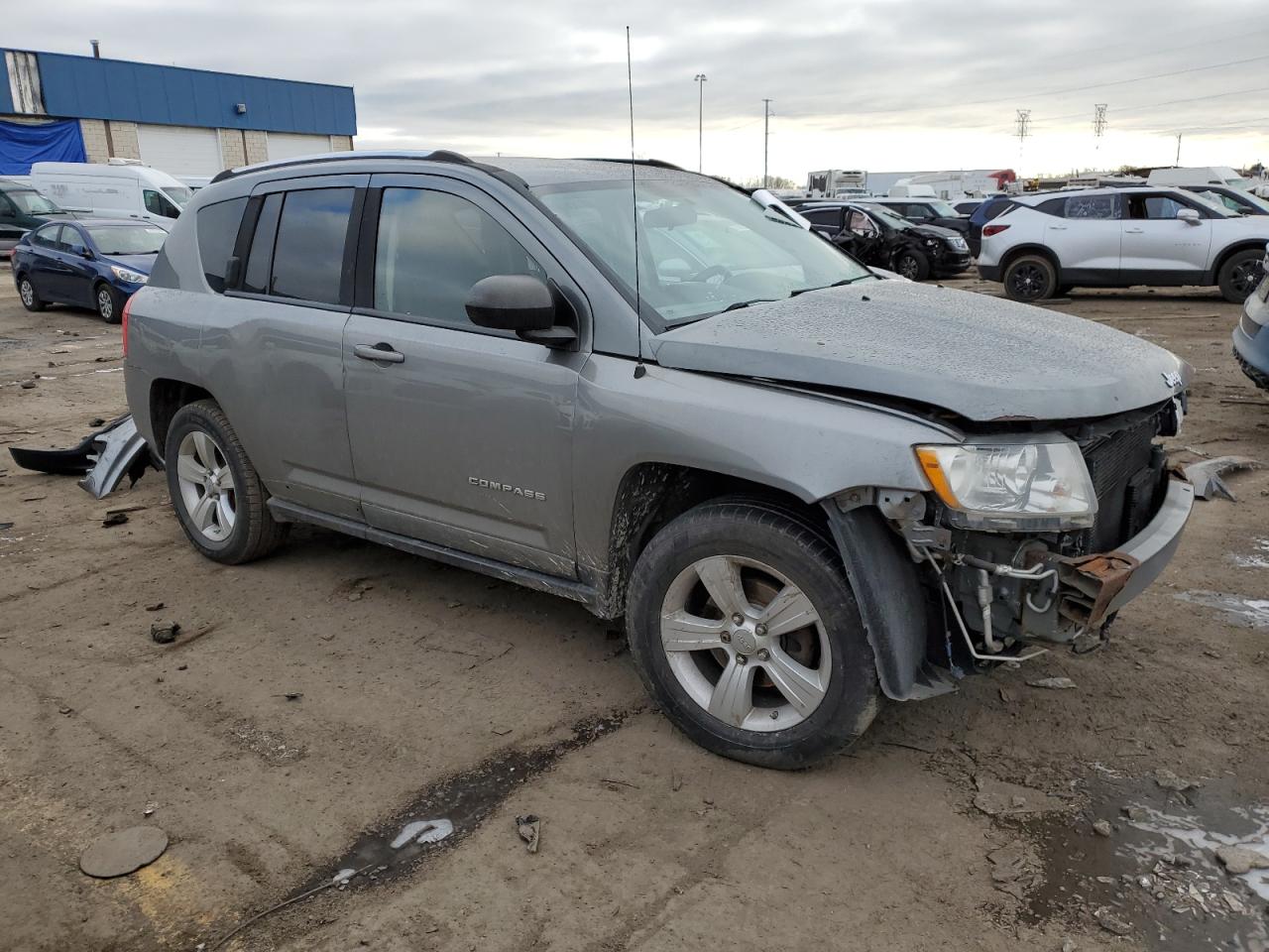 Photo 3 VIN: 1J4NT1FA8BD190221 - JEEP COMPASS 