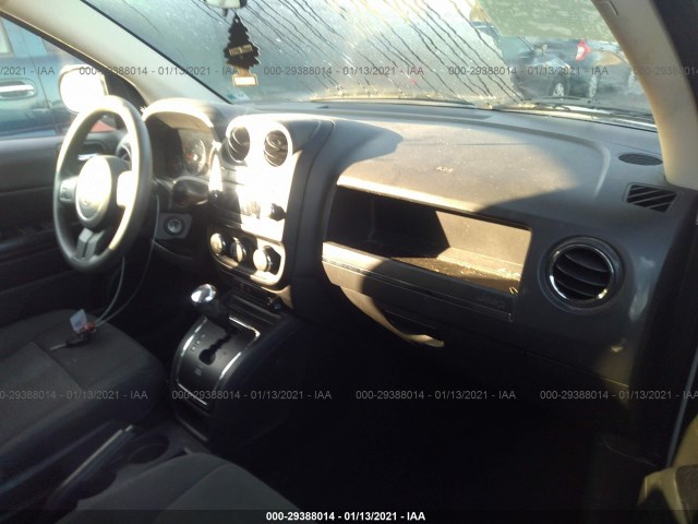 Photo 4 VIN: 1J4NT1FA9BD138371 - JEEP COMPASS 