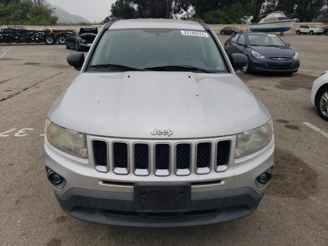 Photo 4 VIN: 1J4NT1FA9BD215952 - JEEP COMPASS 