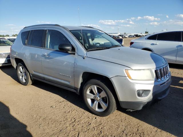 Photo 3 VIN: 1J4NT1FA9BD246649 - JEEP COMPASS 