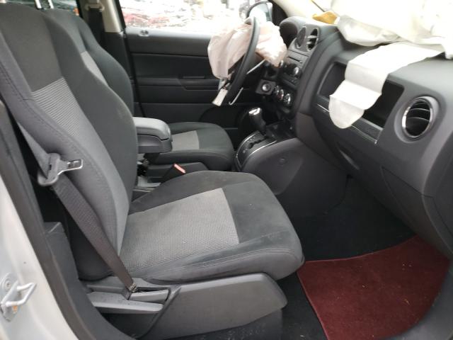 Photo 4 VIN: 1J4NT1FAXBD137875 - JEEP COMPASS SP 