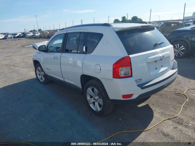 Photo 2 VIN: 1J4NT1FAXBD138170 - JEEP COMPASS 