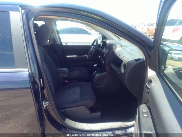 Photo 4 VIN: 1J4NT1FAXBD178538 - JEEP COMPASS 