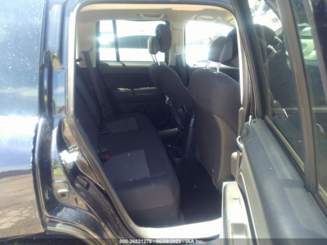 Photo 7 VIN: 1J4NT1FAXBD178538 - JEEP COMPASS 