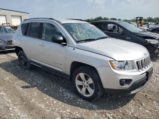 Photo 3 VIN: 1J4NT1FAXBD178779 - JEEP COMPASS 