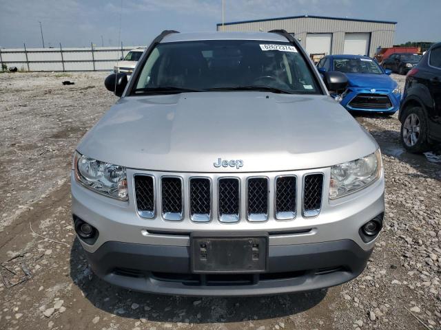 Photo 4 VIN: 1J4NT1FAXBD178779 - JEEP COMPASS 