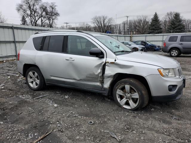 Photo 3 VIN: 1J4NT1FAXBD241024 - JEEP COMPASS 