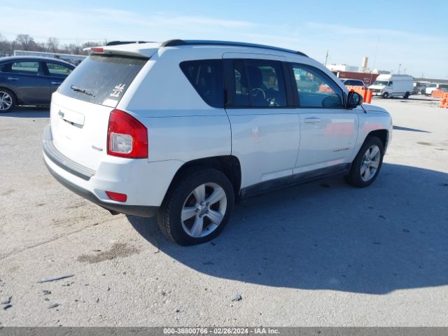 Photo 3 VIN: 1J4NT1FB0BD138901 - JEEP COMPASS 