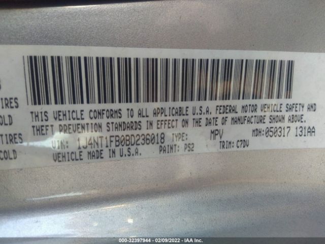 Photo 8 VIN: 1J4NT1FB0BD236018 - JEEP COMPASS 