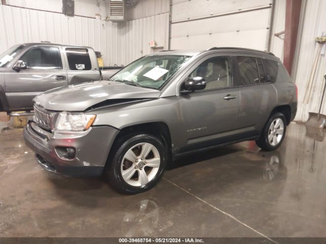 Photo 1 VIN: 1J4NT1FB0BD245253 - JEEP COMPASS 