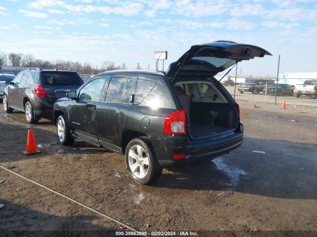 Photo 2 VIN: 1J4NT1FB1BD137546 - JEEP COMPASS 