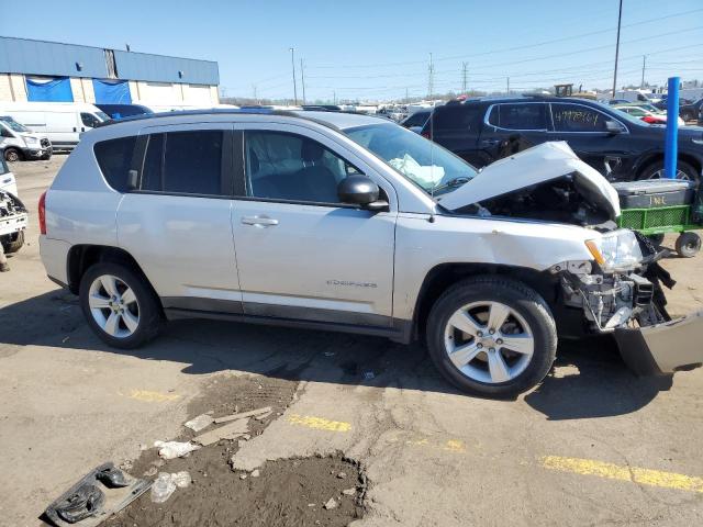 Photo 3 VIN: 1J4NT1FB1BD137742 - JEEP COMPASS 