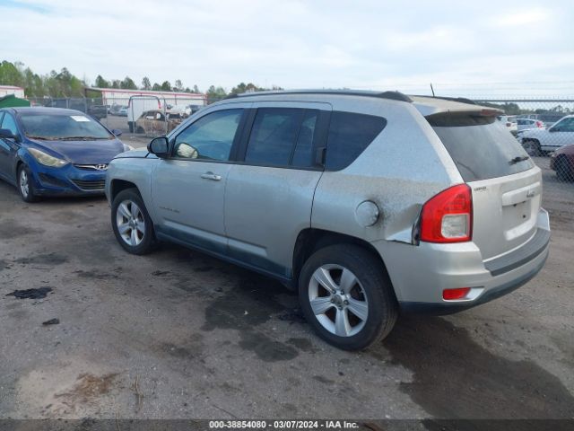 Photo 2 VIN: 1J4NT1FB1BD159529 - JEEP COMPASS 