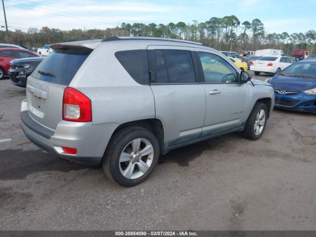 Photo 3 VIN: 1J4NT1FB1BD159529 - JEEP COMPASS 