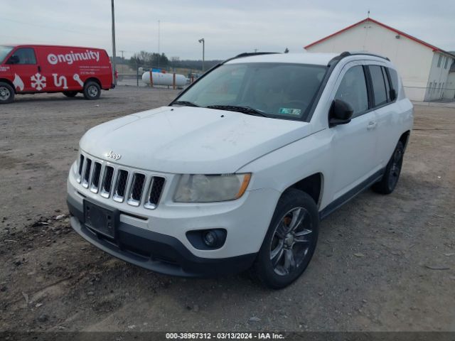 Photo 1 VIN: 1J4NT1FB1BD208258 - JEEP COMPASS 