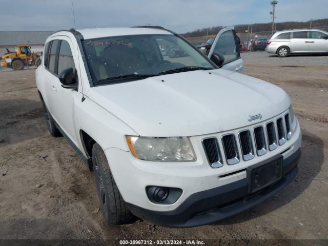 Photo 5 VIN: 1J4NT1FB1BD208258 - JEEP COMPASS 