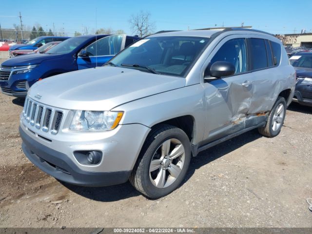 Photo 1 VIN: 1J4NT1FB1BD236500 - JEEP COMPASS 