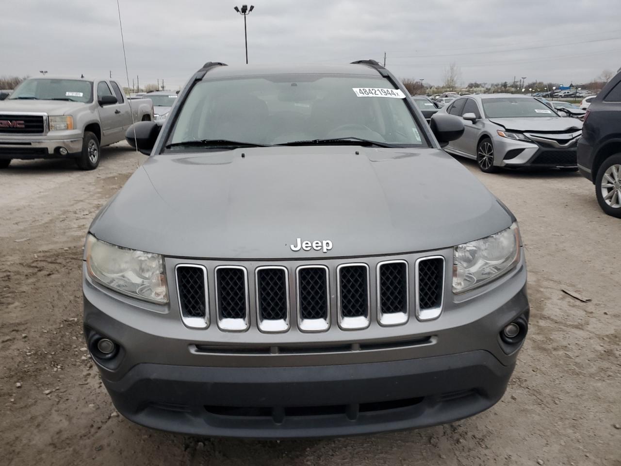 Photo 4 VIN: 1J4NT1FB1BD246170 - JEEP COMPASS 