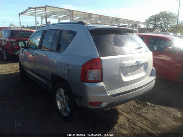 Photo 2 VIN: 1J4NT1FB2BD151147 - JEEP COMPASS 