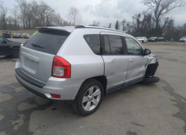 Photo 3 VIN: 1J4NT1FB3BD140318 - JEEP COMPASS 