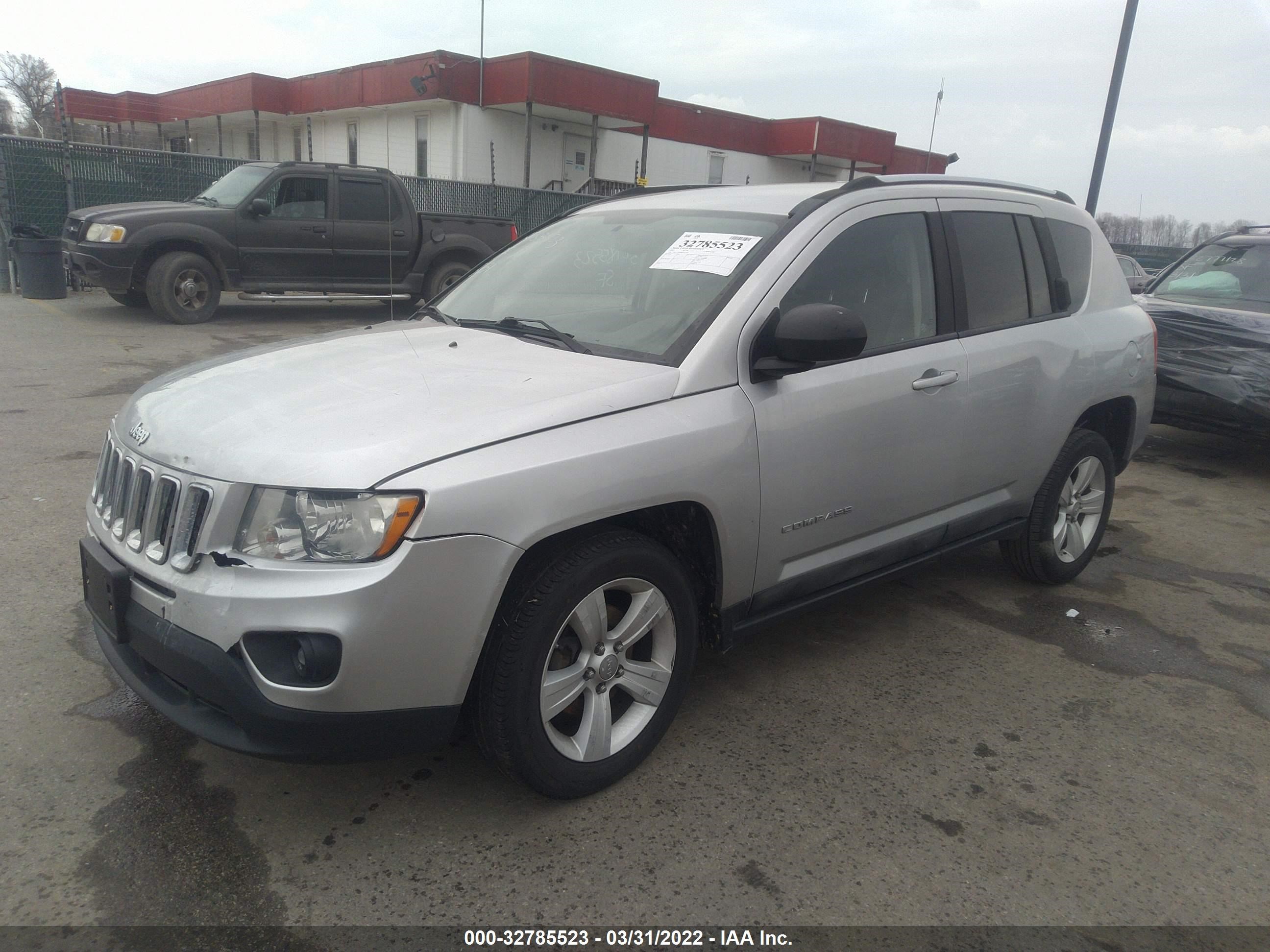 Photo 1 VIN: 1J4NT1FB3BD140318 - JEEP COMPASS 