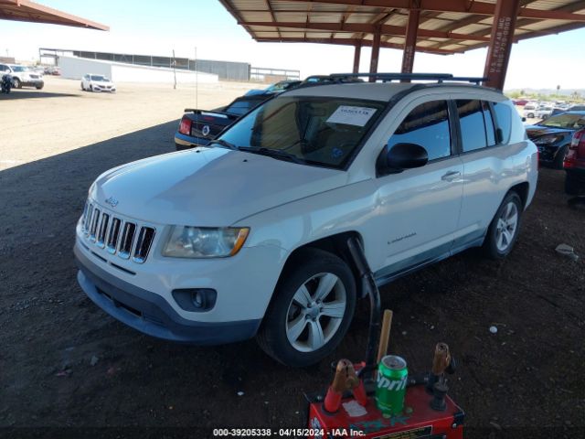 Photo 1 VIN: 1J4NT1FB3BD245750 - JEEP COMPASS 