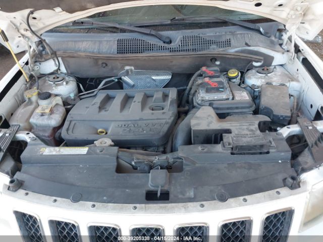 Photo 9 VIN: 1J4NT1FB3BD245750 - JEEP COMPASS 