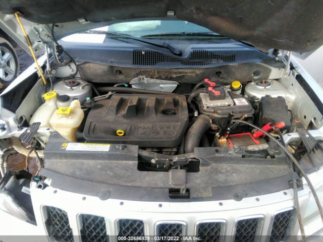 Photo 9 VIN: 1J4NT1FB4BD165874 - JEEP COMPASS 