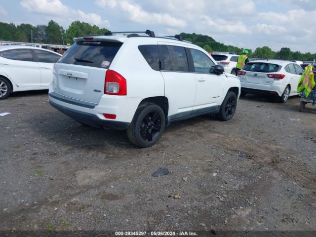 Photo 3 VIN: 1J4NT1FB4BD175241 - JEEP COMPASS 