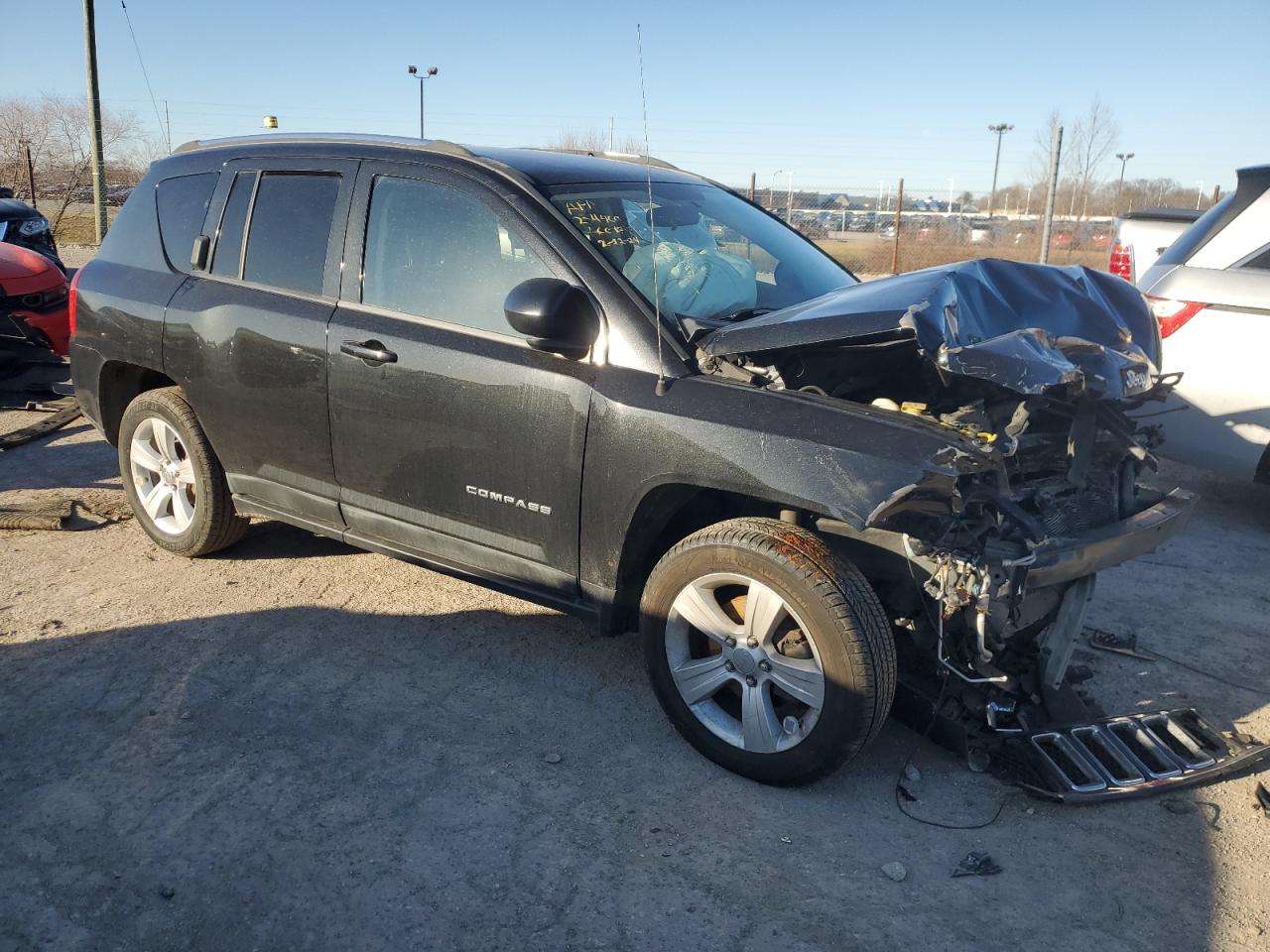 Photo 3 VIN: 1J4NT1FB5BD176611 - JEEP COMPASS 