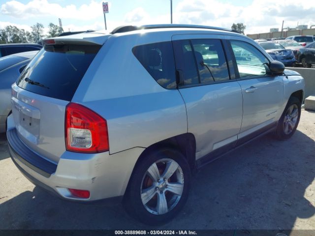 Photo 3 VIN: 1J4NT1FB5BD287773 - JEEP COMPASS 