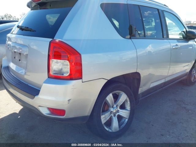 Photo 5 VIN: 1J4NT1FB5BD287773 - JEEP COMPASS 