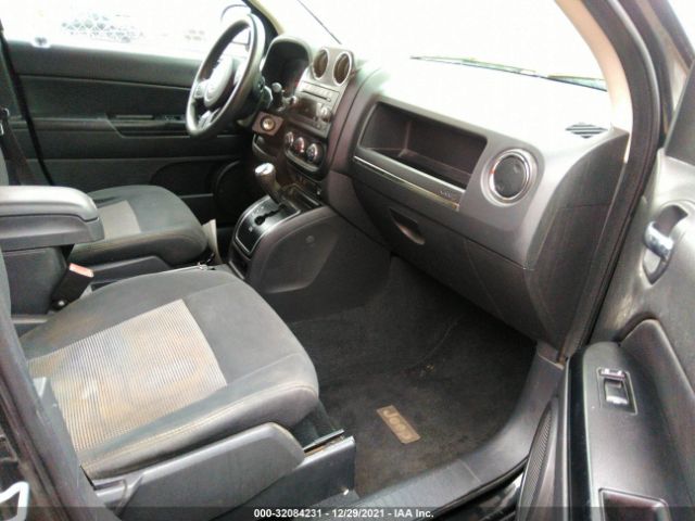 Photo 4 VIN: 1J4NT1FB6BD157565 - JEEP COMPASS 