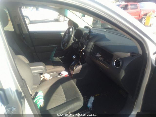 Photo 4 VIN: 1J4NT1FB7BD142489 - JEEP COMPASS 