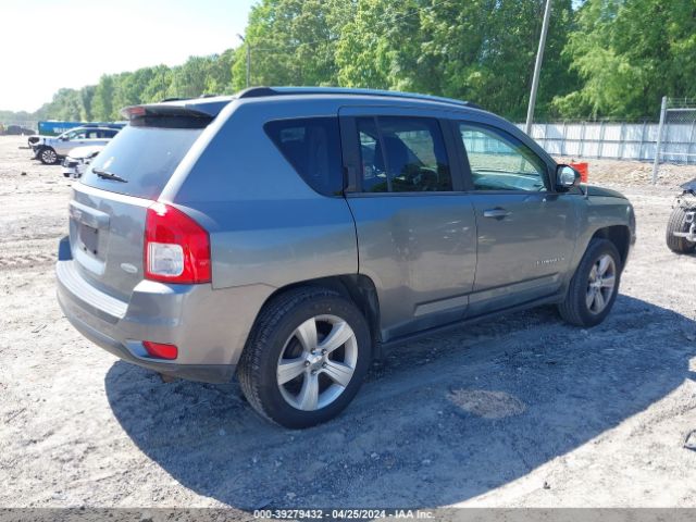 Photo 3 VIN: 1J4NT1FB8BD260857 - JEEP COMPASS 