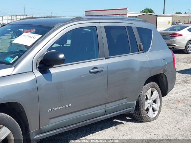 Photo 5 VIN: 1J4NT1FB8BD260857 - JEEP COMPASS 